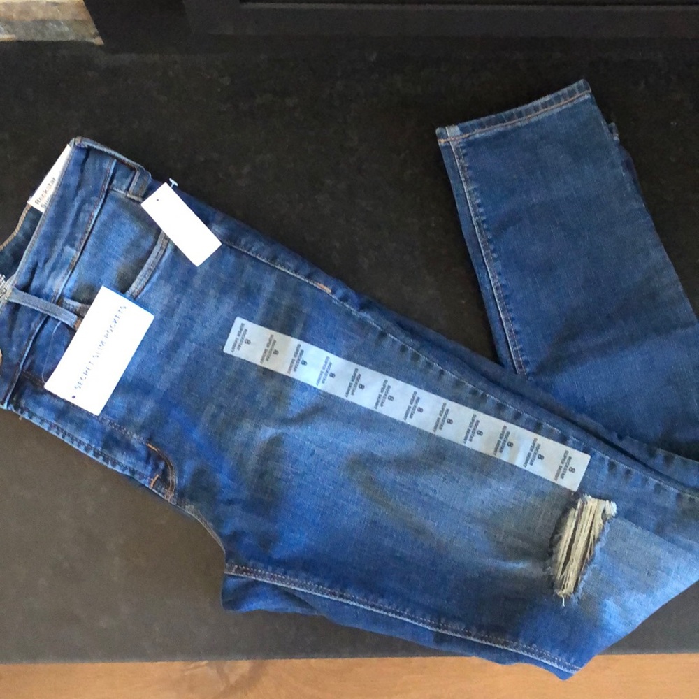 Women’s size 8 Old Navy jeans